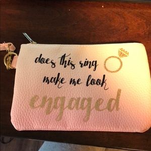 Does this ring make me look engaged wristie